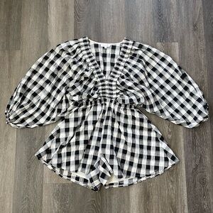 MABLE Bae Picnic Batwing Puff Sleeve V-Neck Black White Plaid Romper Gingham